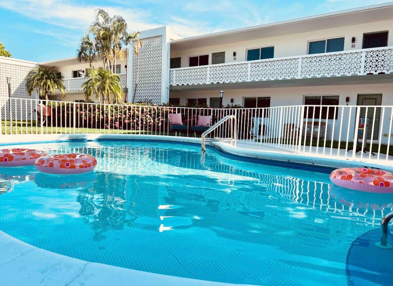 Fernando Flats Apartment Palm Beach Shores Exterior photo